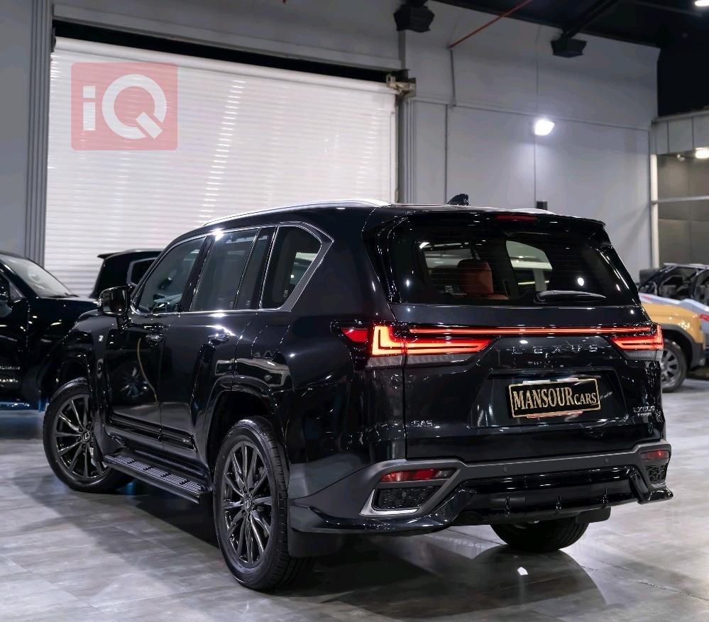Lexus LX
